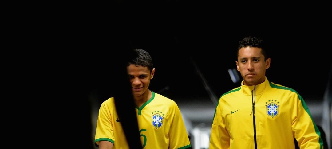 Flamengo monitora Douglas Santos e avalia investida na próxima janela de transferências - Imagem do artigo original