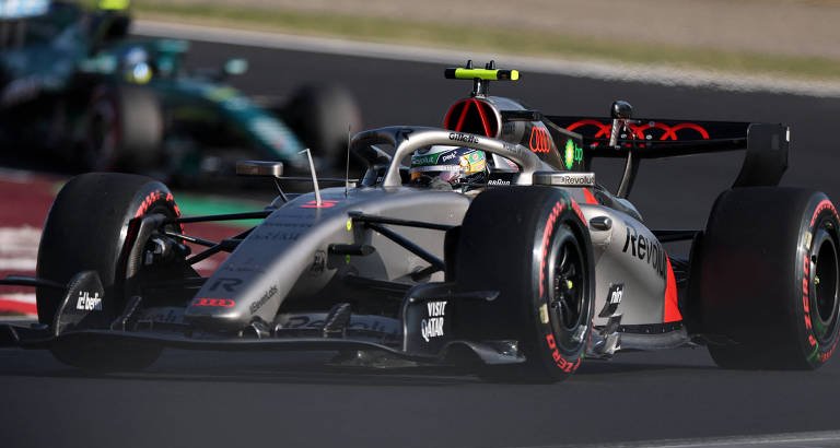 Bortoleto larga em nono em Suzuka após perder tempo com troca de câmbio e busca reação pela Audi - Imagem do artigo original