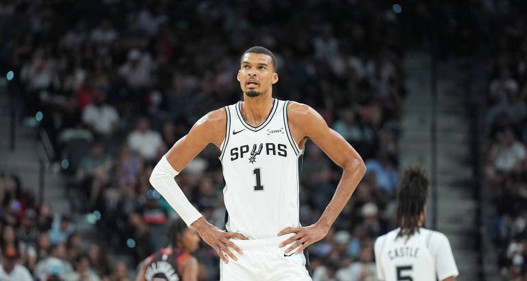 Wembanyama quebra marca histórica de duplo-duplo mais rápido e comanda vitória dos Spurs - Imagem do artigo original