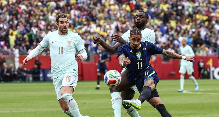 Laporta aponta calendário da Fifa após lesão de Raphinha e chama situação de “vergonha” - Imagem do artigo original