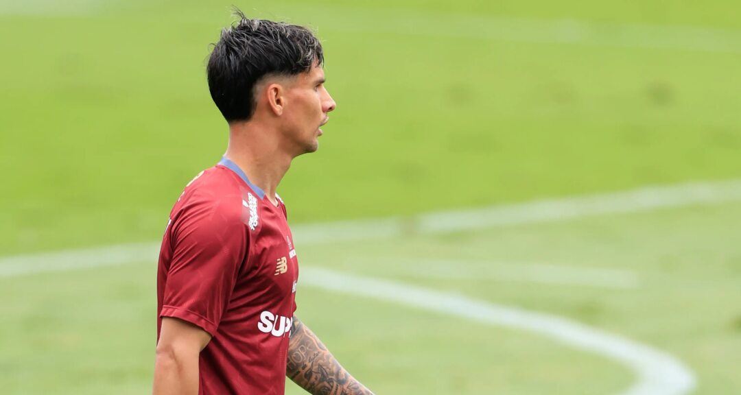 Roger Machado testa esquema com pontas e pode escalar Ferreirinha como titular contra o Cruzeiro - Imagem do artigo original