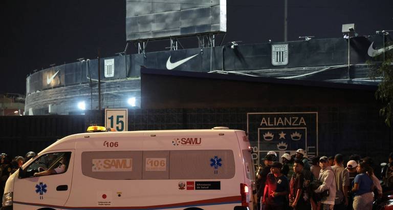 Torcedor morre e 47 ficam feridos em avalanche humana no estádio Alejandro Villanueva, em Lima - Imagem do artigo original