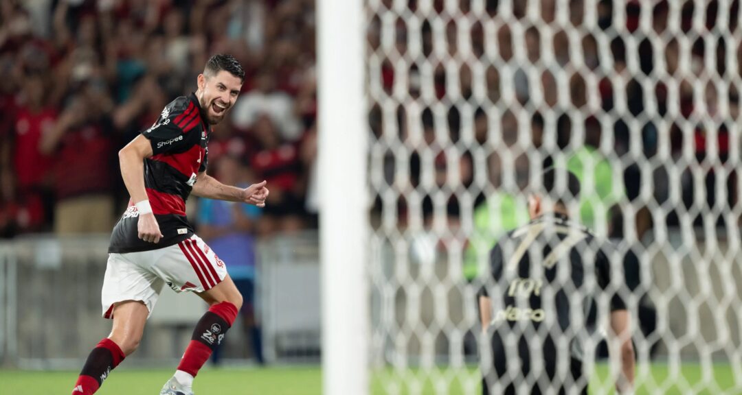Flamengo reage no segundo tempo, vira sobre o Santos e soma três pontos no Brasileirão - Imagem do artigo original
