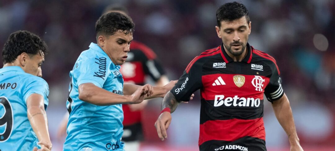 Flamengo reage no segundo tempo e derrota o Santos por 3 a 1 no Maracanã - Imagem do artigo original