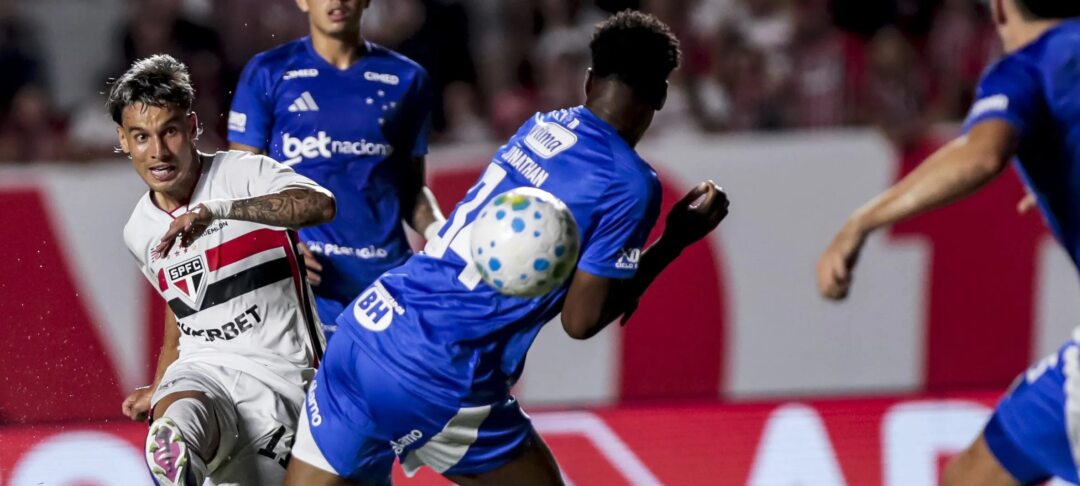 Hat-trick de Ferreirinha garante goleada do São Paulo sobre o Cruzeiro no MorumBIS - Imagem do artigo original
