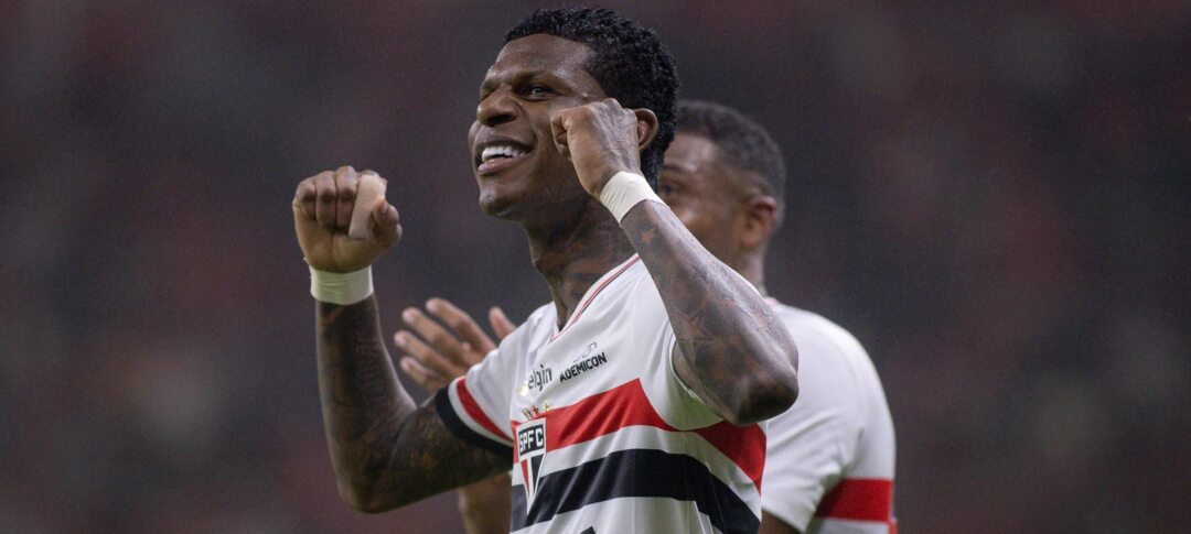 Vasco propõe salário acima de R$ 800 mil e contrato até 2029 para ter Arboleda - Imagem do artigo original