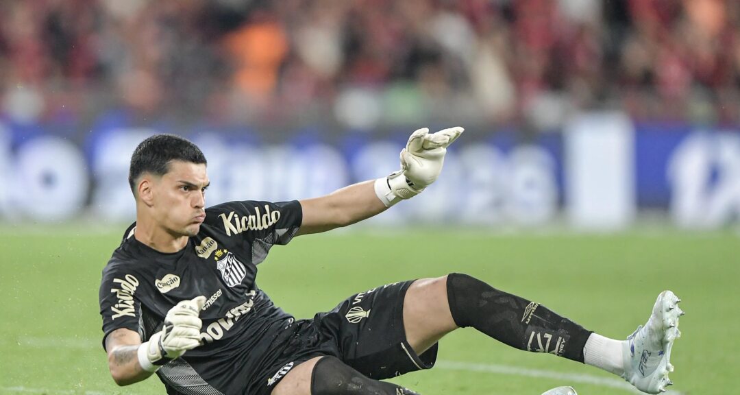 Cuca critica desempenho do Santos após derrota na Sul-Americana: “Era um jogo impossível de perder” - Imagem do artigo original