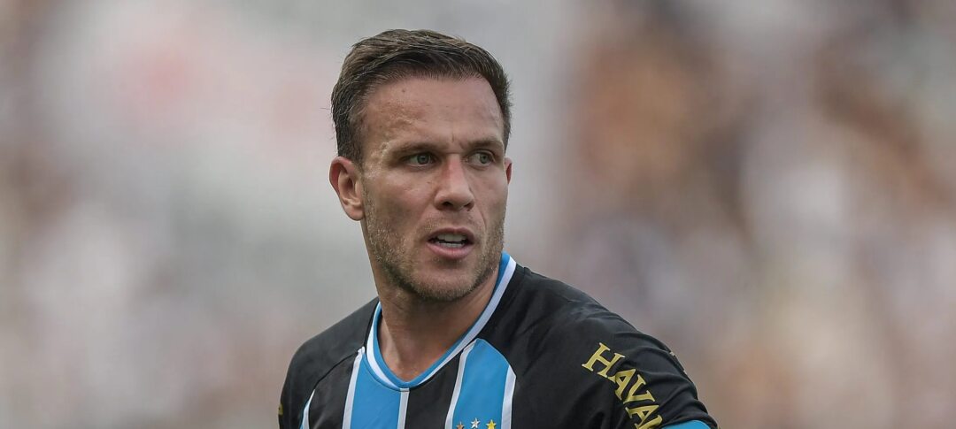 Grêmio busca novo acordo com Juventus para manter Arthur Melo e enfrenta sondagem do Como 1907 - Imagem do artigo original