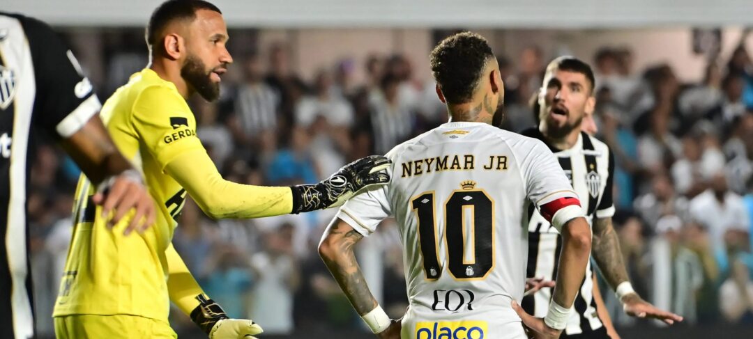 CBF divulga áudio do VAR que anula gol de Gabigol em vitória do Santos sobre o Atlético-MG - Imagem do artigo original