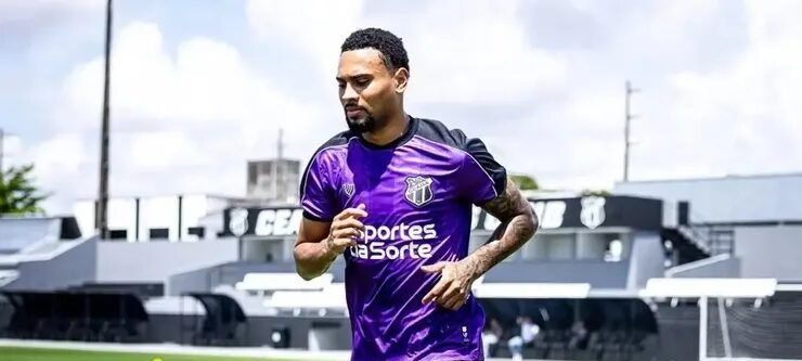 Falta de camisa 9 coloca em xeque poder ofensivo do Ceará para 2026 - Imagem do artigo original