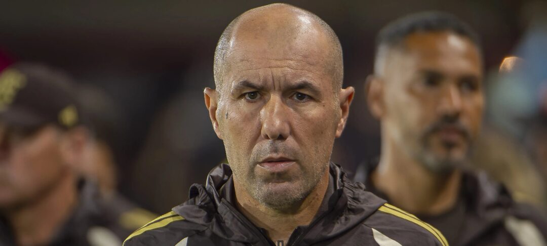 Leonardo Jardim exalta evolução de Wallace Yan e sinaliza mais espaço ao atacante no Flamengo - Imagem do artigo original