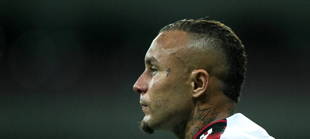 Flamengo admite negociar Everton Cebolinha por valor menor e Corinthians observa situação - Imagem do artigo original