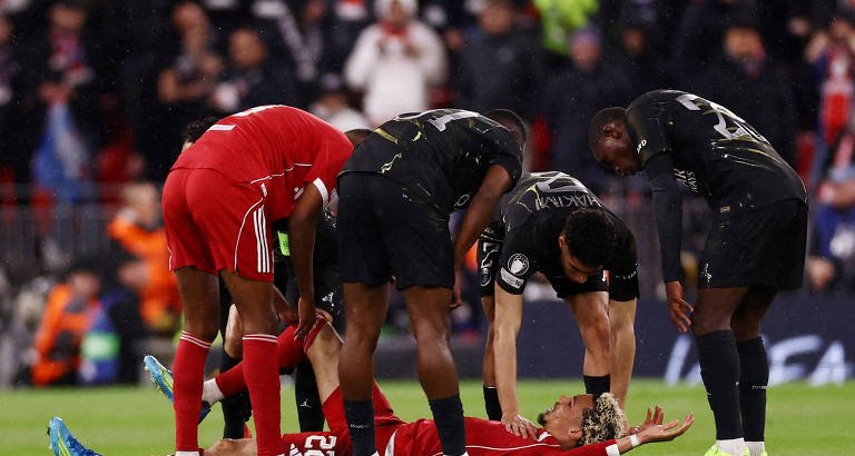 Liverpool confirma ruptura do tendão de Aquiles de Hugo Ekitiké; atacante perderá temporada e Copa do Mundo - Imagem do artigo original