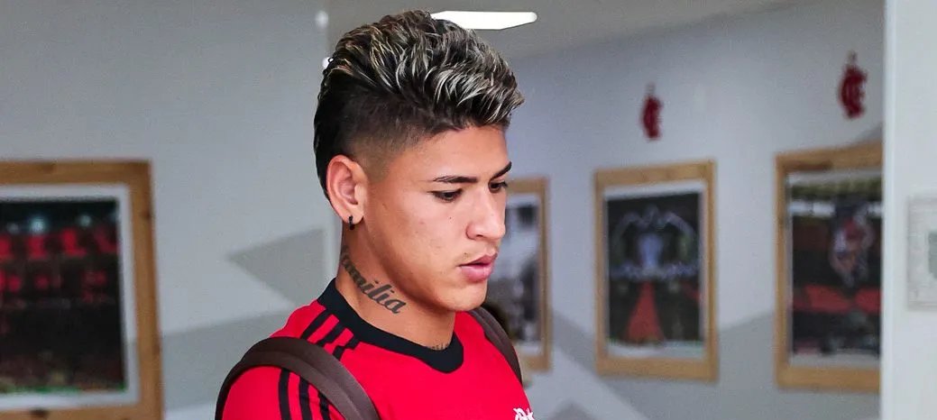 STJD suspende Pulgar e Carrascal, e Flamengo perde dois titulares - Imagem do artigo original