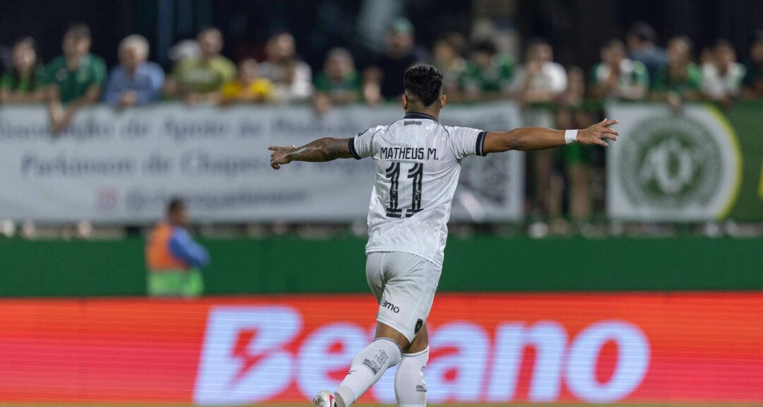 Felipe Diniz destaca evolução de Matheus Martins após dois gols na goleada do Botafogo - Imagem do artigo original
