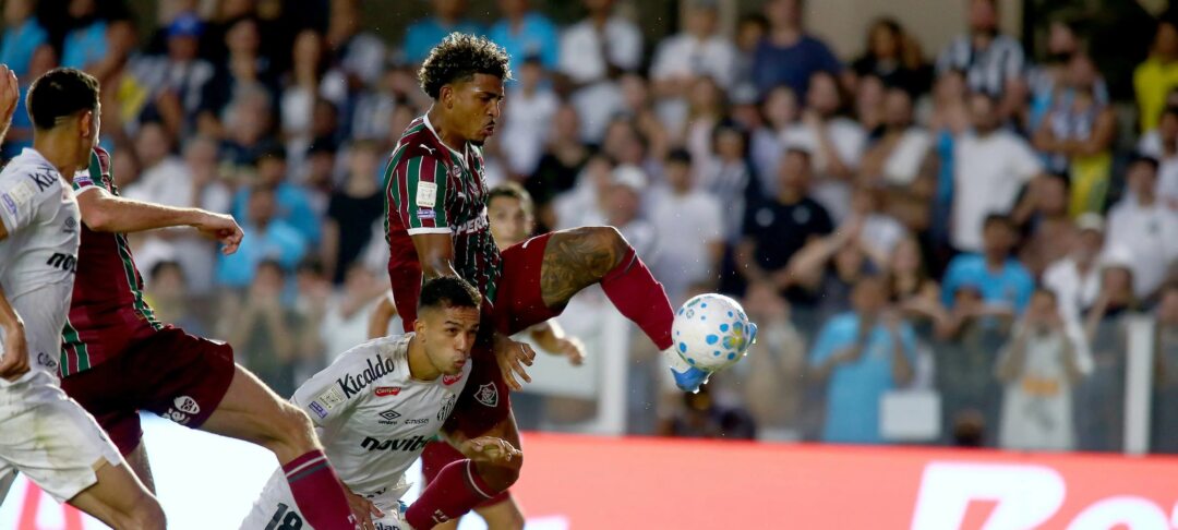 Roger Flores destaca atuação de Guga em vitória do Fluminense sobre o Santos - Imagem do artigo original