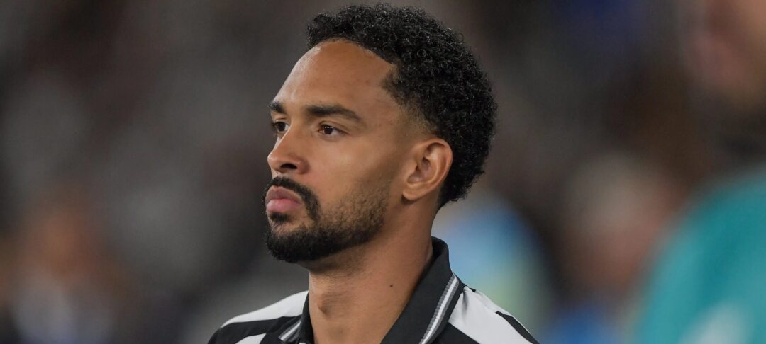 Vitinho detalha conversa com John Textor após triunfo do Botafogo sobre a Chapecoense - Imagem do artigo original