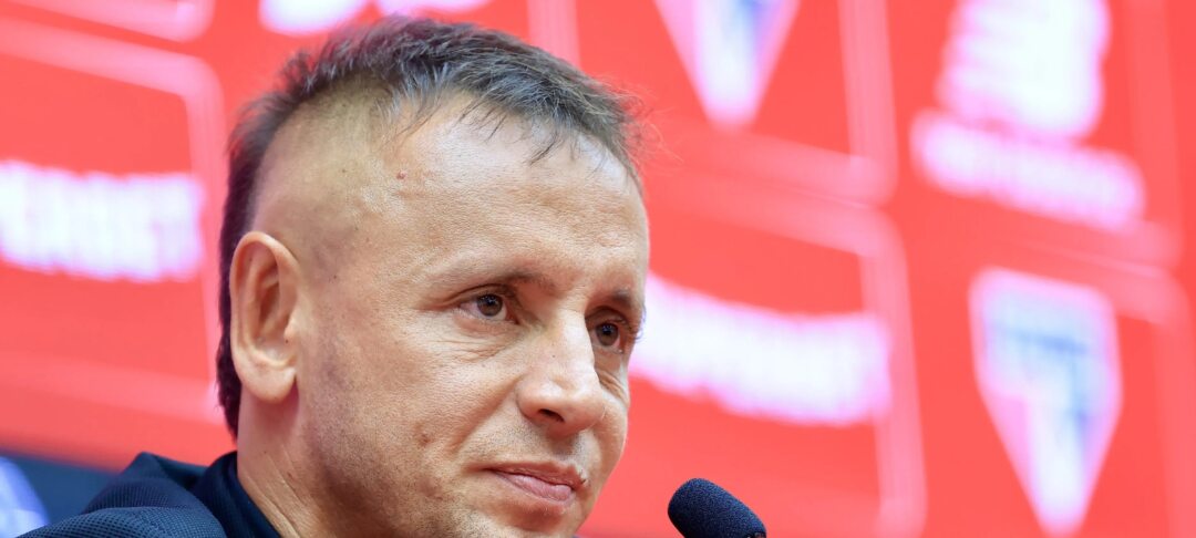 Tiago Leifert critica diretoria do São Paulo e sai em defesa de Roger Machado - Imagem do artigo original