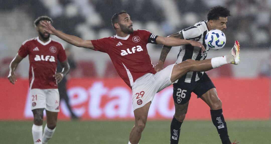 Ataque do Botafogo supera o do Internacional em mais que o dobro de gols no Brasileirão - Imagem do artigo original