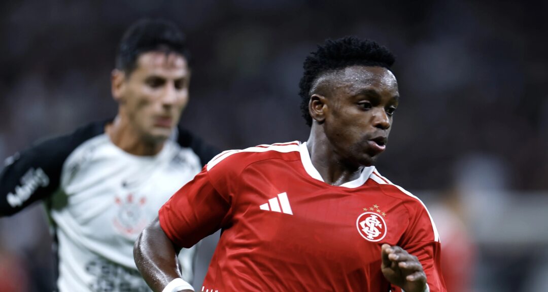 Carbonero volta a ser opção de Pezzolano e pode iniciar contra o Botafogo - Imagem do artigo original