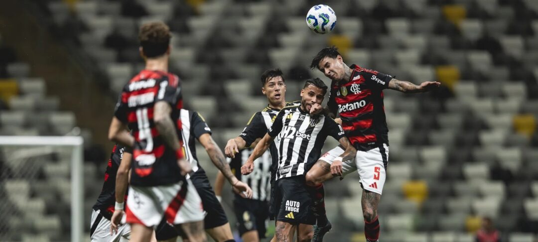 Domínguez estuda mudanças em todas as linhas para duelo Atlético-MG x Flamengo - Imagem do artigo original