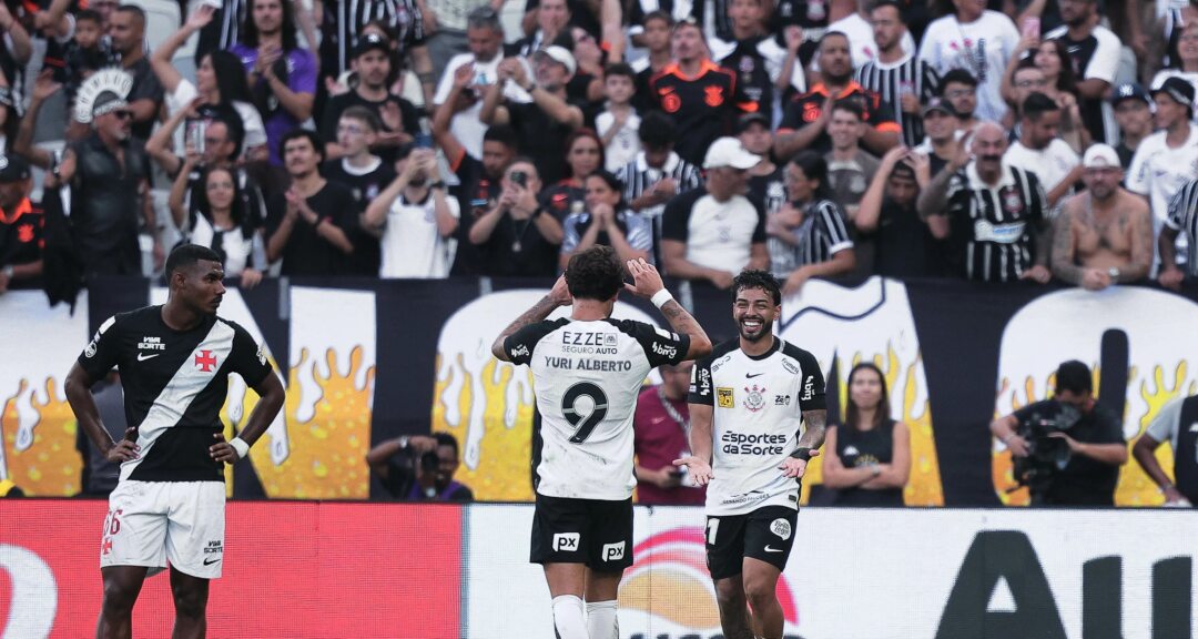 Comentarista confirma acerto da arbitragem ao expulsar André em Corinthians x Vasco - Imagem do artigo original