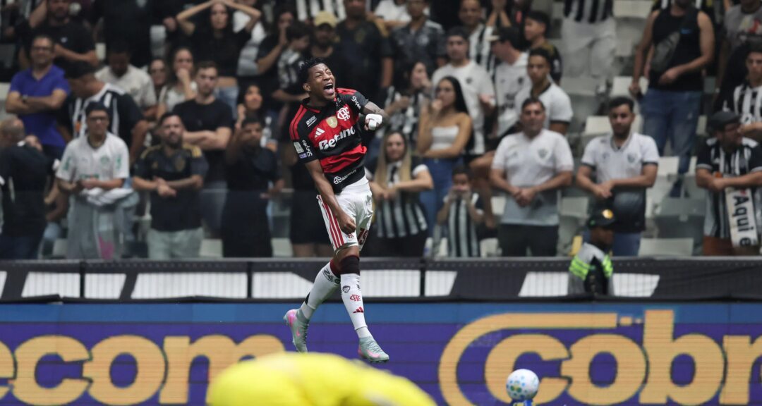 Flamengo goleia Atlético-MG por 4 a 0 e amplia invencibilidade na Arena MRV - Imagem do artigo original