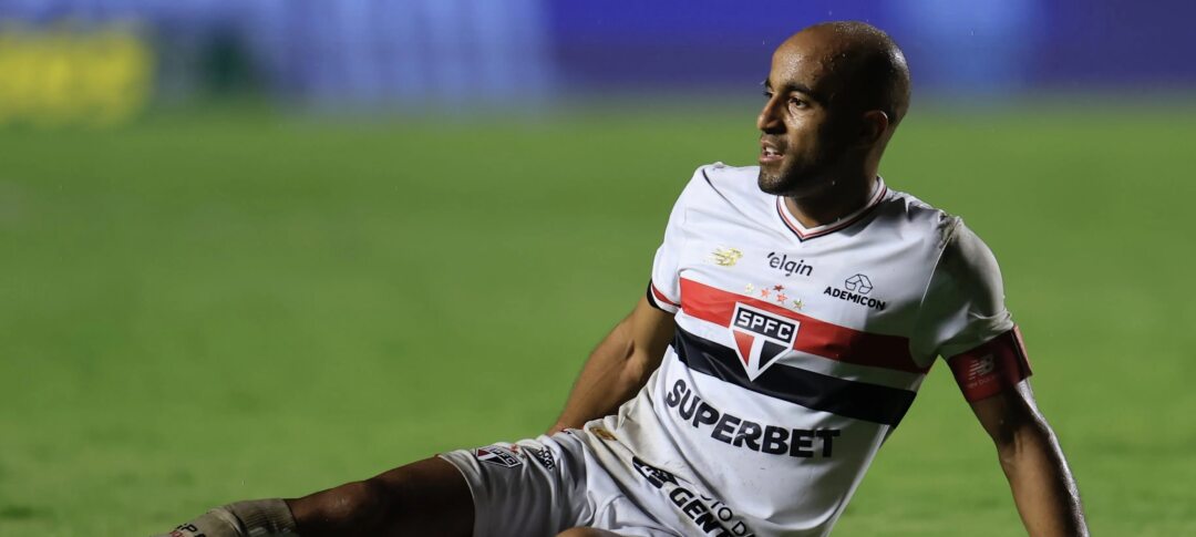 Cirurgia no tendão afasta Lucas Moura, que projeta voltar ao São Paulo no fim do ano - Imagem do artigo original