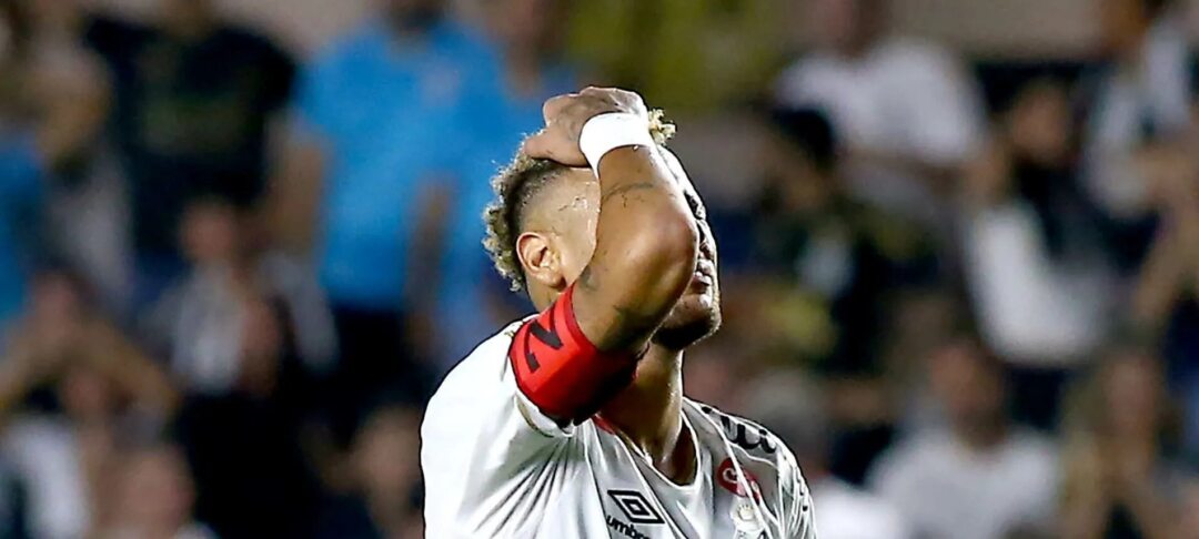Universidade vira palco de protesto contra Marcelo Teixeira em meio à pior fase recente do Santos - Imagem do artigo original