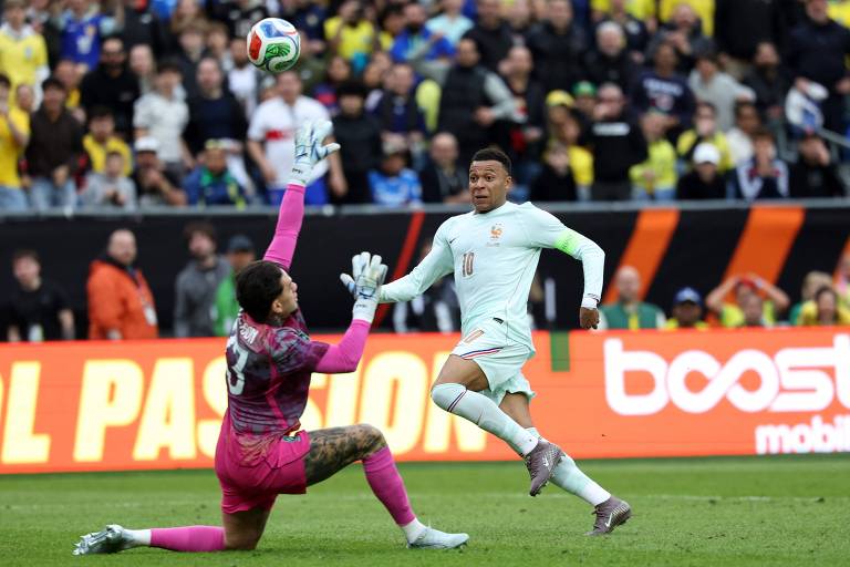 Seleção: disputa pela 26ª vaga evidencia carência nas laterais e no meio-campo - Imagem do artigo original