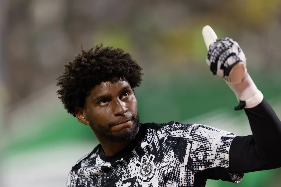 Goleiros em foco: Ewerton tem melhor média que Hugo Souza antes de Corinthians x Barra pela Copa do Brasil - Imagem do artigo original
