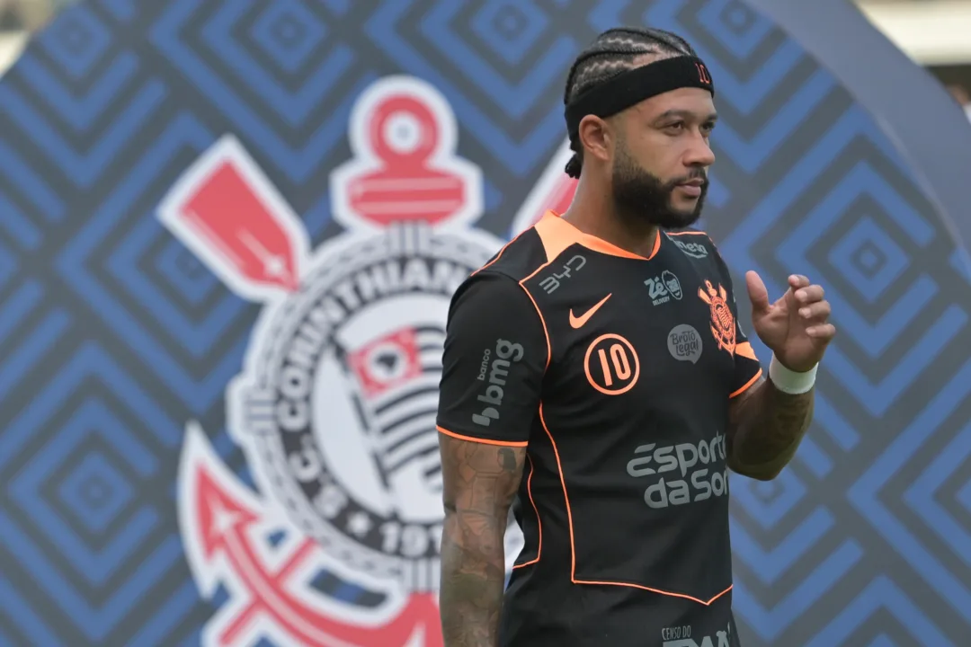 Novo problema na panturrilha adia volta de Depay e preocupa o Corinthians - Imagem do artigo original
