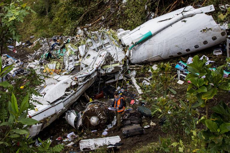 Justiça condena Chapecoense a pagar R$ 450 mil à família de jornalista morto no voo de 2016 - Imagem do artigo original