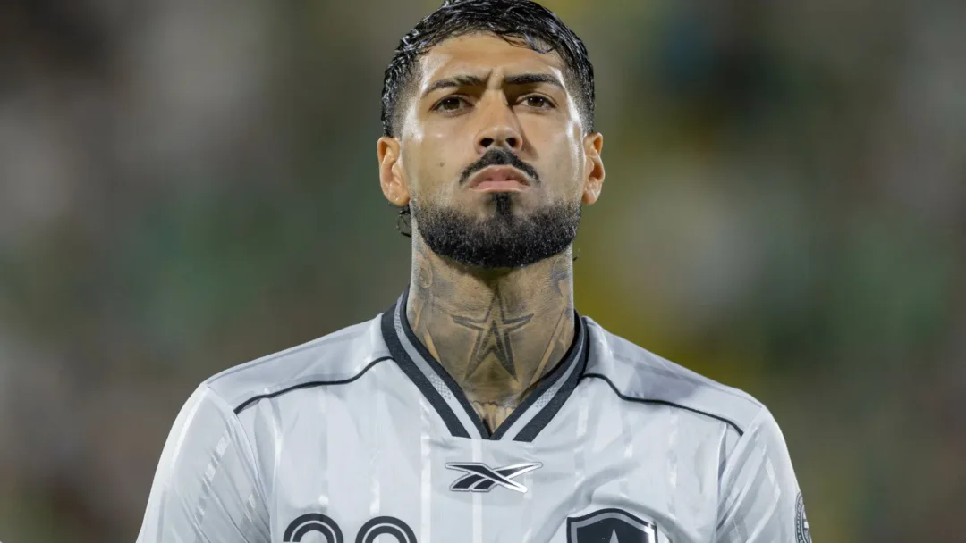 Impasse entre SAF do Botafogo e Eagle ameaça venda de Alexander Barboza ao Palmeiras - Imagem do artigo original