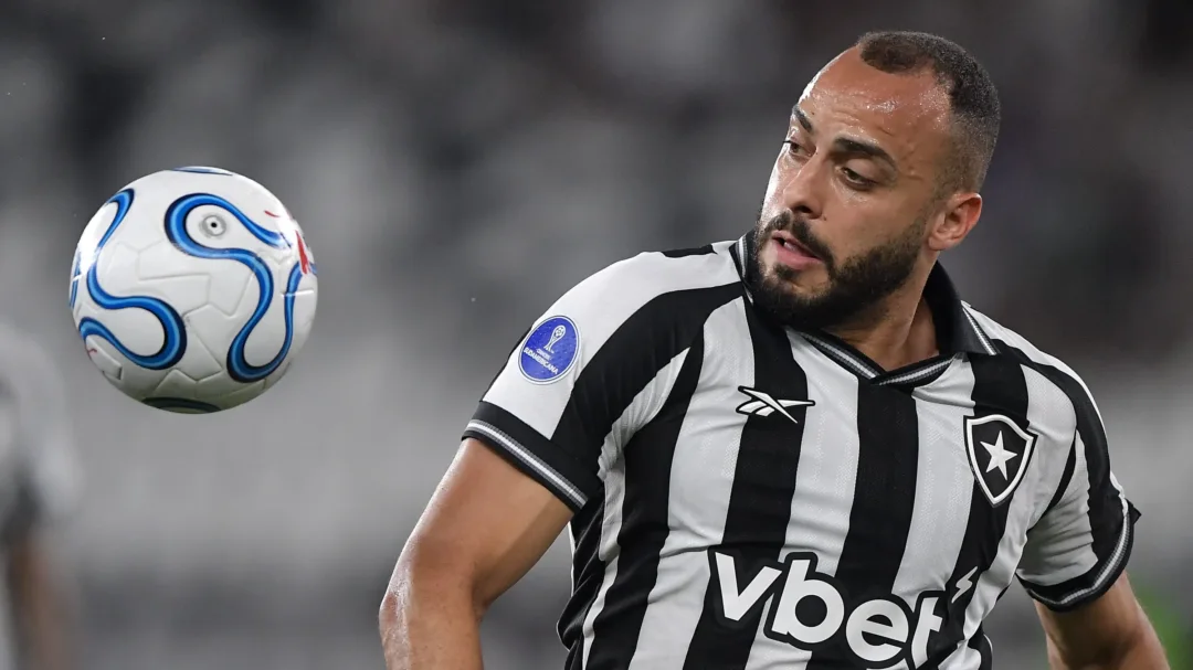 Franclim Carvalho acerta escalação, Botafogo domina o Independiente Petrolero e encaminha liderança na Sul-Americana - Imagem do artigo original