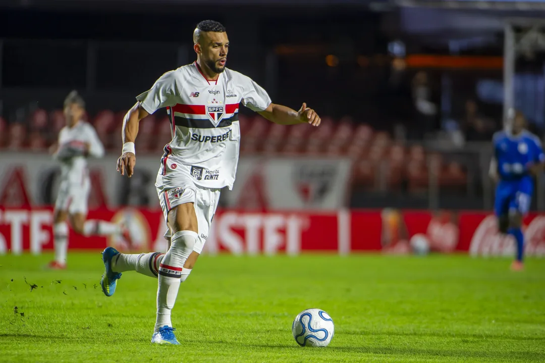 Ameaças a Dória abalam defesa do São Paulo e colocam futuro do zagueiro em xeque - Imagem do artigo original