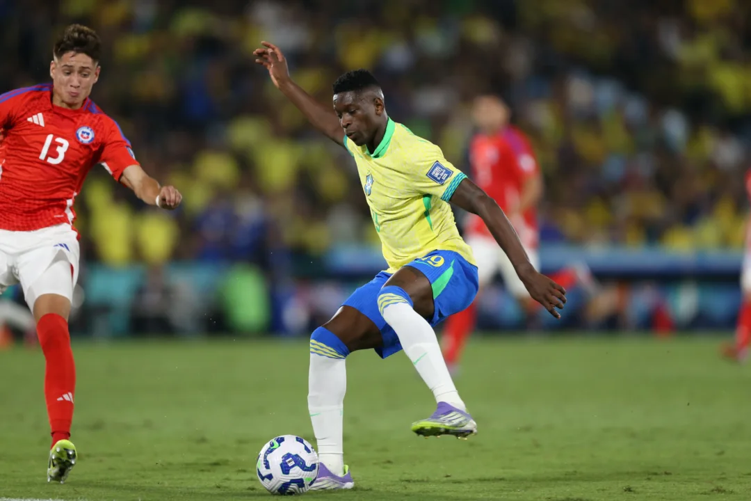 Luiz Henrique chega ao Brasil, lembra títulos pelo Botafogo e se prepara para a Copa de 2026 - Imagem do artigo original