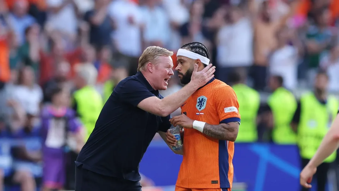Depay volta a ser opção no Corinthians contra o Atlético-MG e tenta garantir lugar na lista de Koeman - Imagem do artigo original