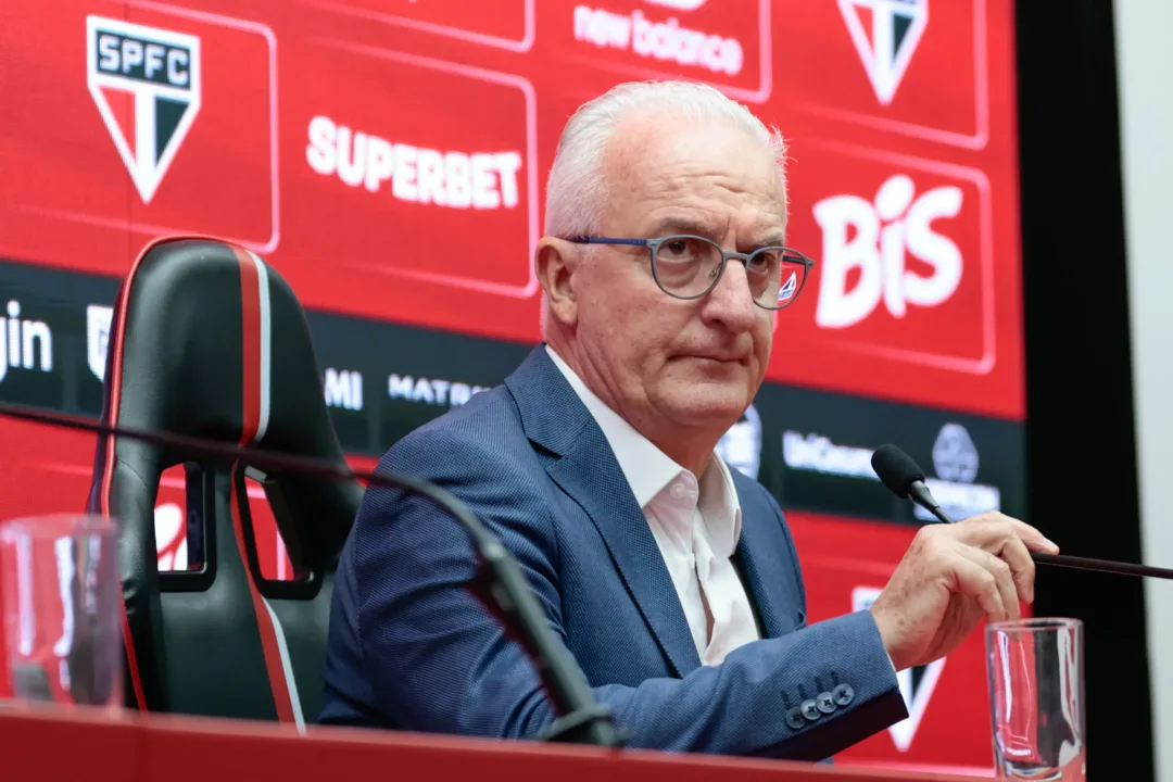 Com zaga desfalcada, Dorival aposta em saída de três para manter São Paulo no G-4 - Imagem do artigo original