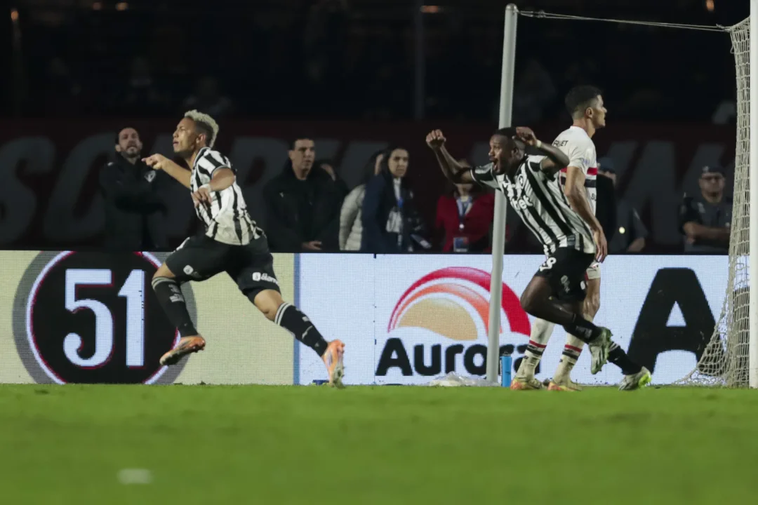 Reclamações marcam empate do Botafogo com São Paulo; árbitro vira alvo no Morumbis - Imagem do artigo original