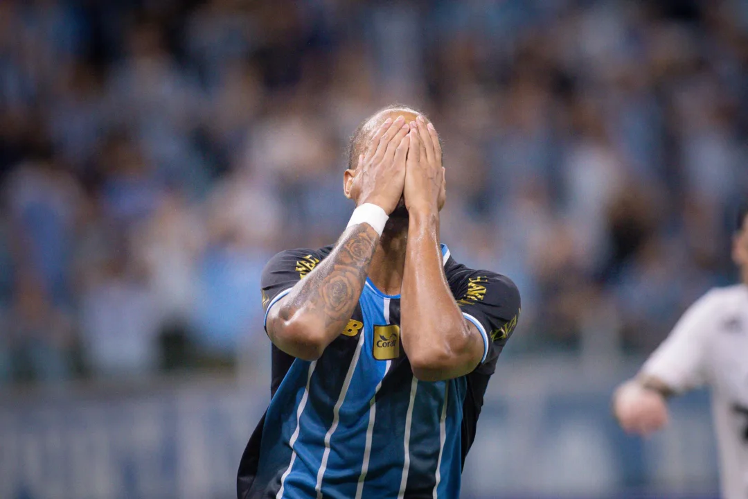 Caio Paulista assume falha contra o Santos, cita apoio do grupo e mira reação no Grêmio - Imagem do artigo original