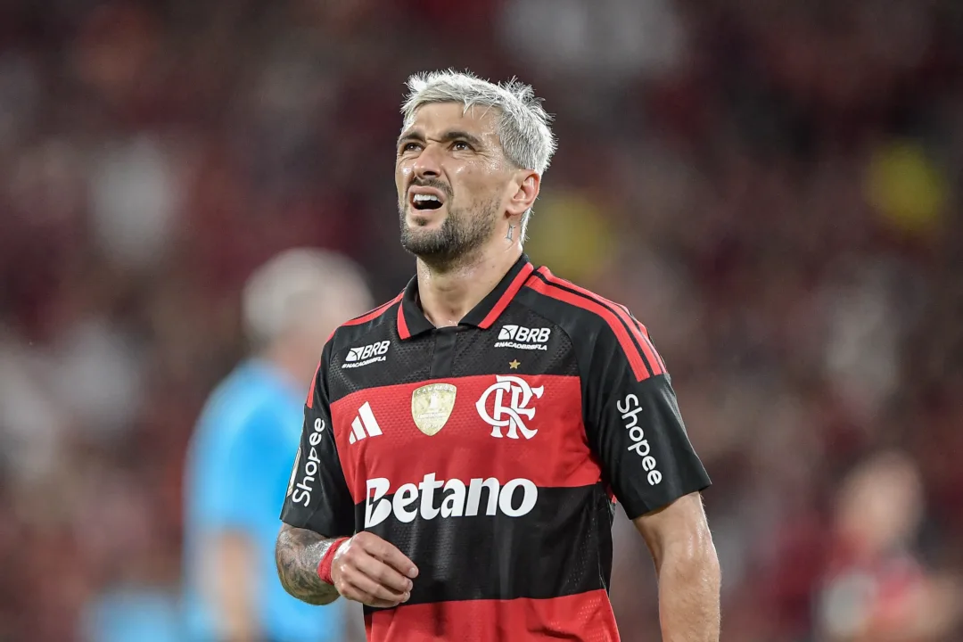 Arrascaeta deixa o departamento médico do Fla e se junta ao Uruguai; meia seguirá tratamento já pensando na Copa - Imagem do artigo original